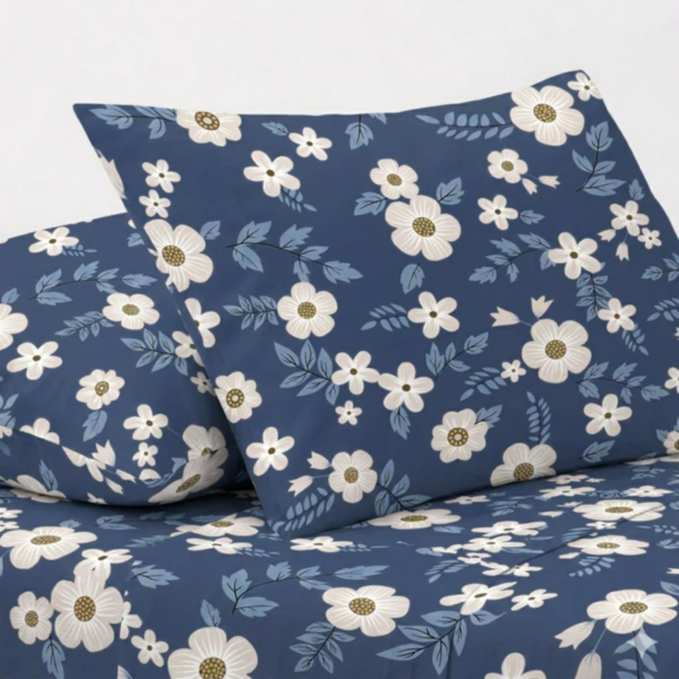 Nordic Flora - Bedsheet
